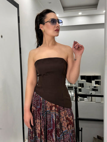 ASİMETRİK KESİM STRAPLEZ TOK KUMAŞ BLUZ