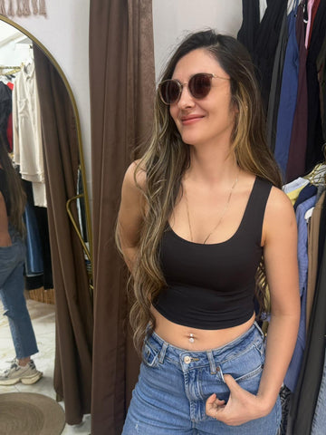 SANDY KUMAŞ ŞIK VE ESNEK CROP BLUZ