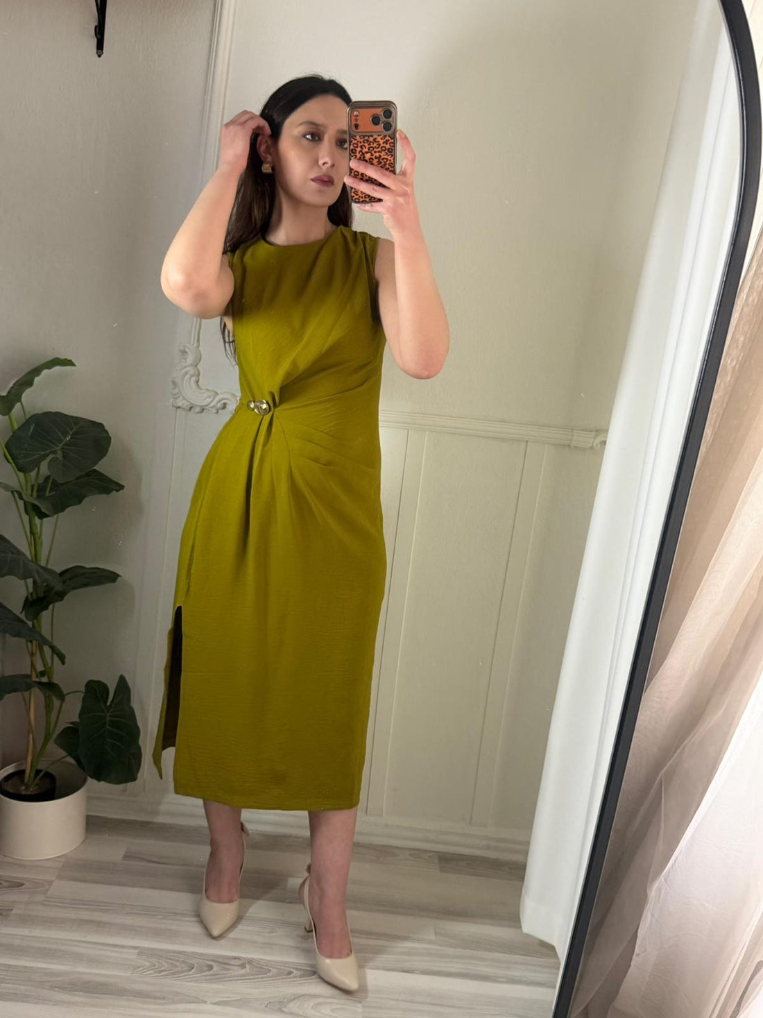 DRAPELİ ŞIK VE ZARİF ELBİSE