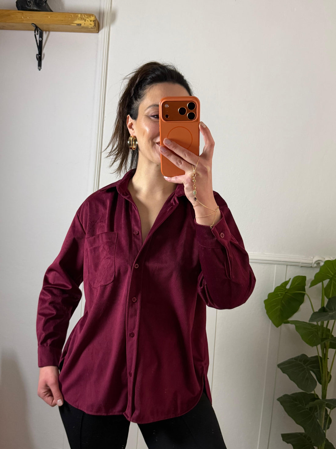 KADİFE DOKULU ŞIK VE RAHAT GÖMLEK