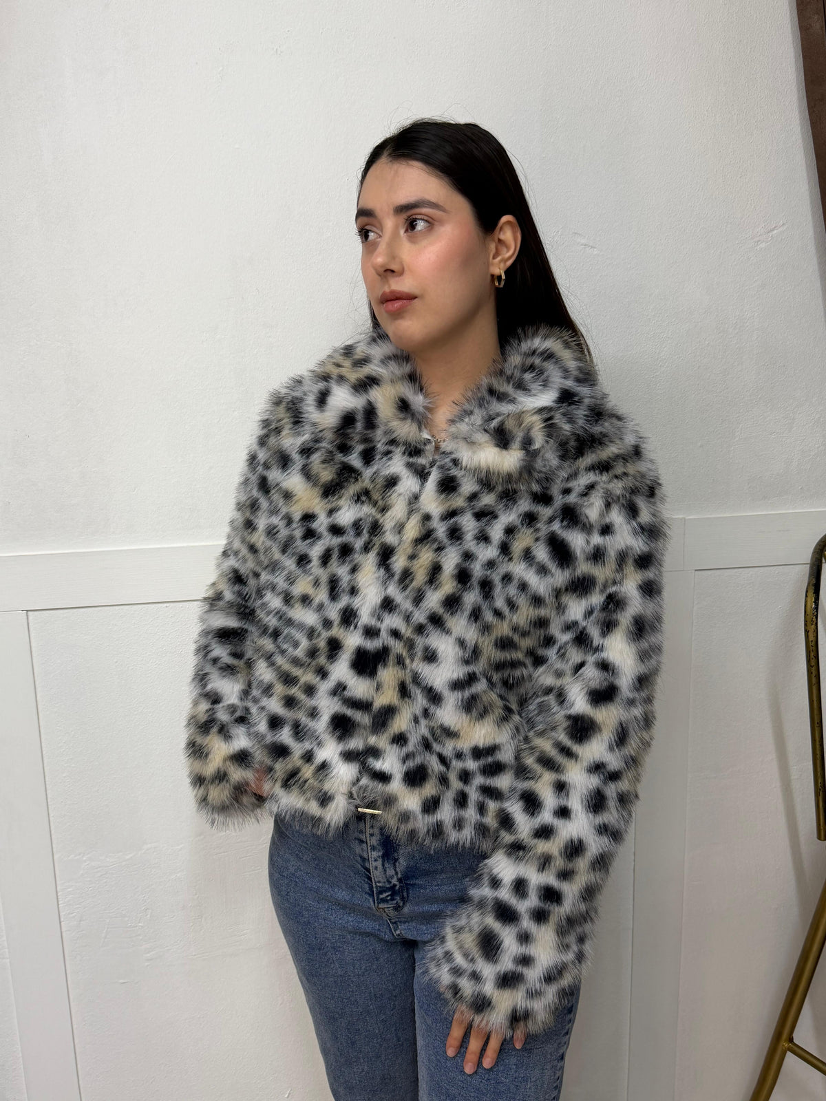 LEOPAR DESENLİ ŞIK VE YUMUŞAK KÜRK CEKET