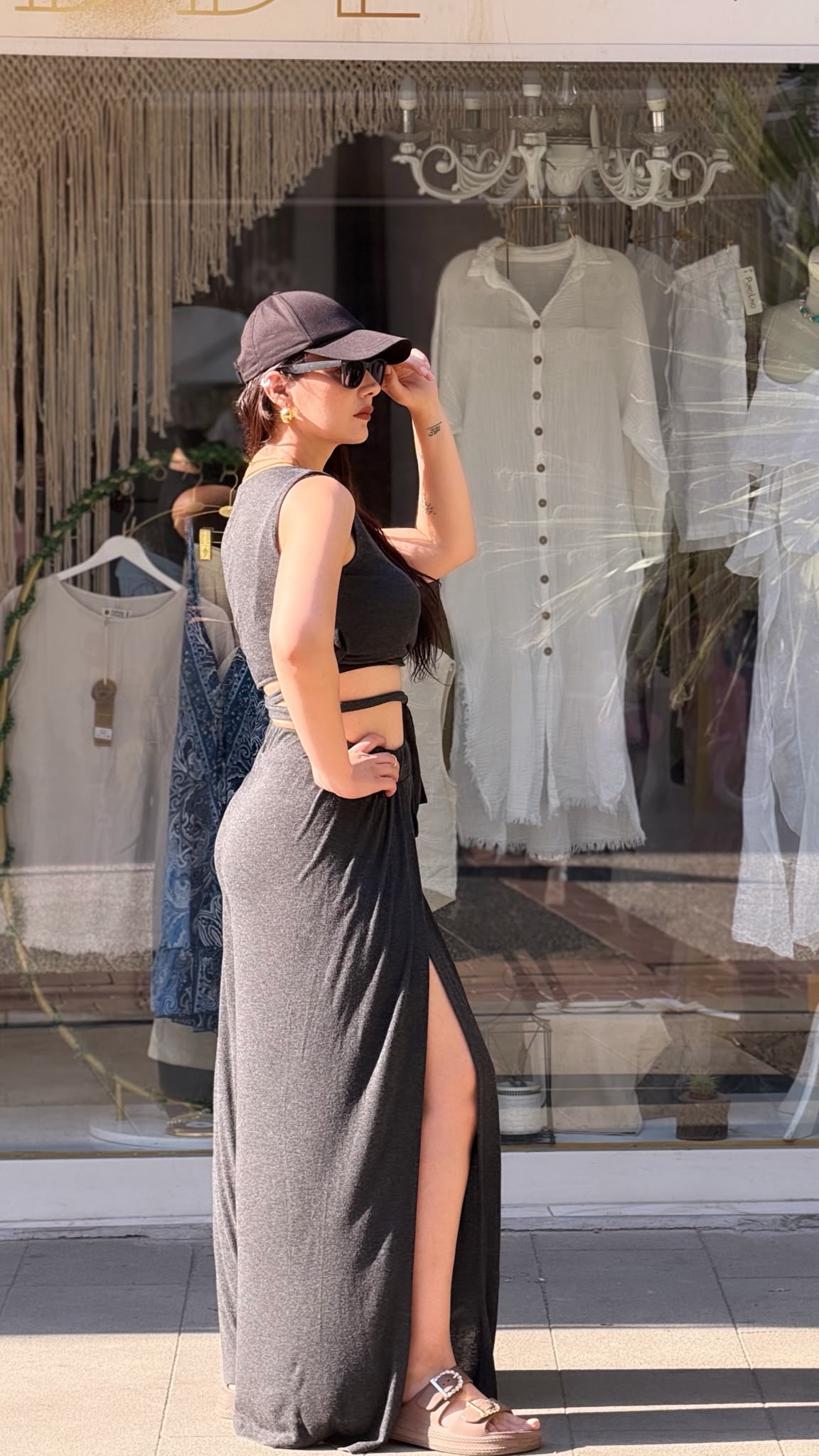 Antrasit Bağlamalı Crop Bluz & Yırtmaç Detaylı Bol Paça Pantolon Takımı