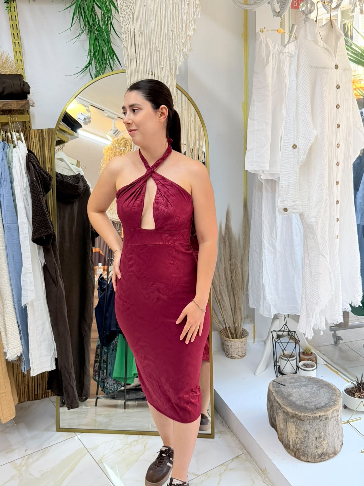 Saten Likralı Halter Yaka Elbise